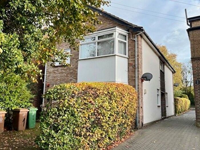 1 Bedroom Flat For Sale In Grosvenor Road, Wallington, SM6