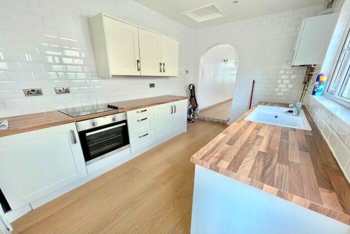 2 Bedroom Property To Rent In Power Road, Portsmouth, PO1