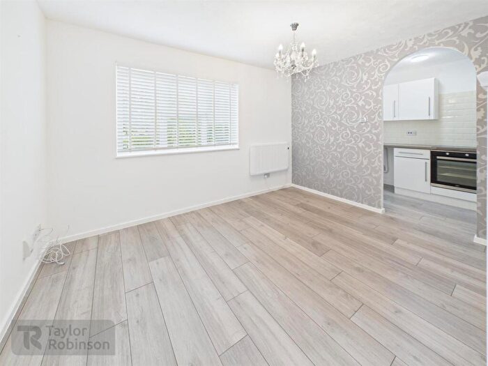 1 Bedroom End Of Terrace House For Sale In Millais Close, Crawley, RH11