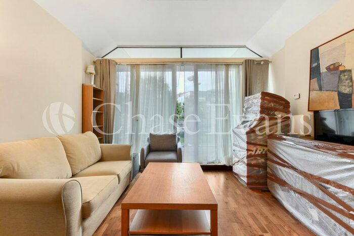 1 Bedroom Property To Rent In Palace Street, Westminster, London, SW1E