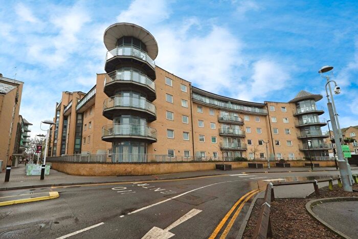 2 Bedroom Flat For Sale In Highfield Road, Feltham, TW13
