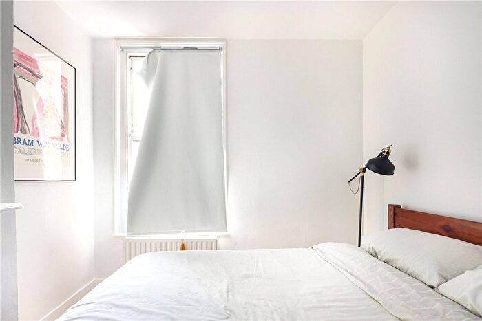 1 Bedroom Flat For Sale In Mabley Street, Hackney, London, E9