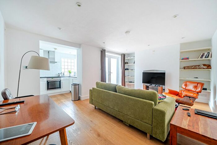 1 Bedroom Flat For Sale In Fernlea Road, Balham, London, SW12