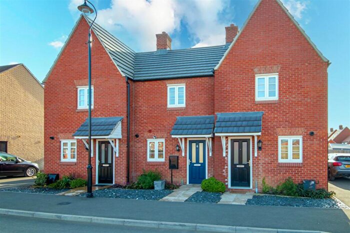 2 Bedroom Terraced House To Rent In Badgers Road, Towcester, NN12