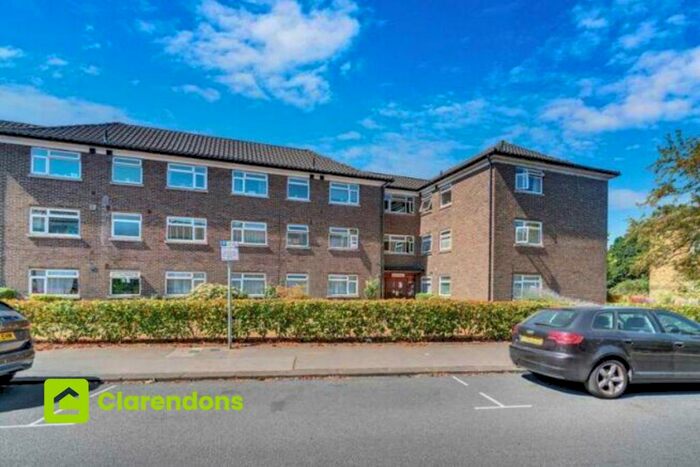 2 Bedroom Flat To Rent In South Croydon, Surrey, CR2