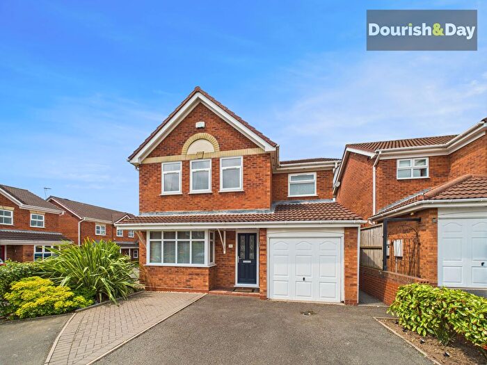 4 Bedroom Detached House For Sale In Vine Close, Hixon, ST18