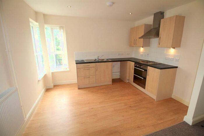 2 Bedroom Apartment To Rent In Woodborough Road, Nottingham, NG3
