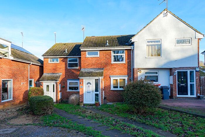 2 Bedroom Terraced House For Sale In Kendal Gardens, Linslade, Leighton Buzzard, LU7