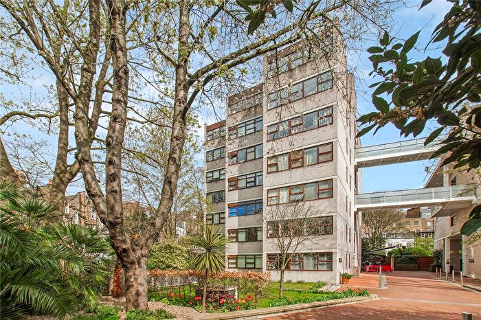 1 Bedroom Flat For Sale In North Rise, St. Georges Fields, London, W2