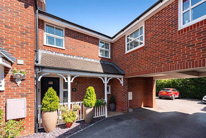 3 Bedroom Semi-Detached House For Sale In Topaz Drive, Andover, SP10