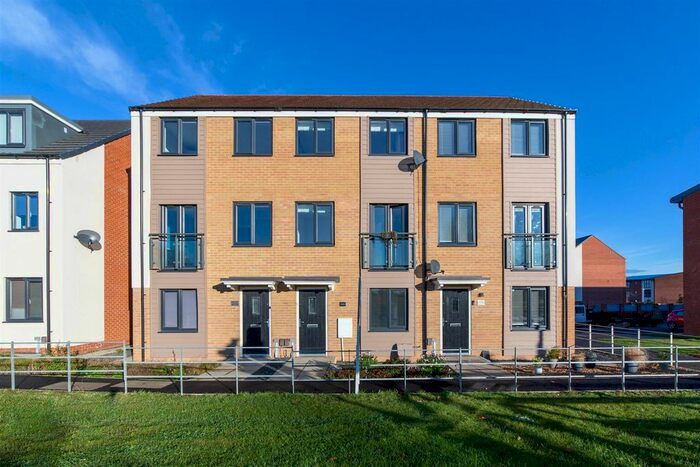 3 Bedroom Terraced House To Rent In Willowbay Drive, Newcastle Upon Tyne NE13