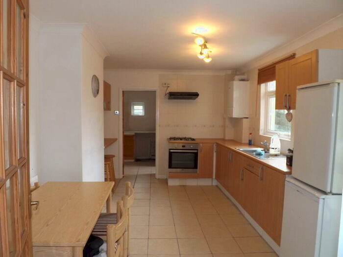 1 Bedroom Flat To Rent In Grenville Road, Plymouth, PL4