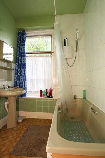 2 Bedroom Property To Rent In Flat, , Richmond Rd, Roath, Cardiff, CF24