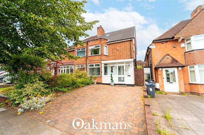 4 Bedroom Semi-Detached House For Sale In Lewis Road, Birmingham, B30