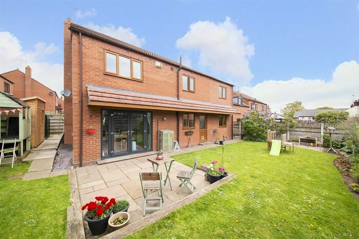 4 Bedroom Detached House For Sale In The Orchard, Tholthorpe, York, YO61