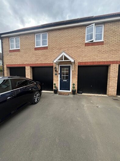 2 Bedroom Coach House For Sale In Larkspur Way, Whittlesey, Peterborough, PE7