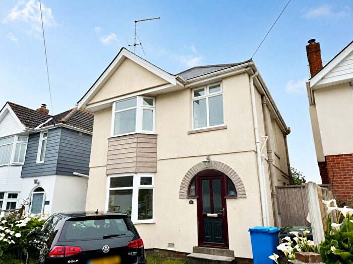 3 Bedroom Detached House To Rent In Ashmore Crescent, Poole, BH15