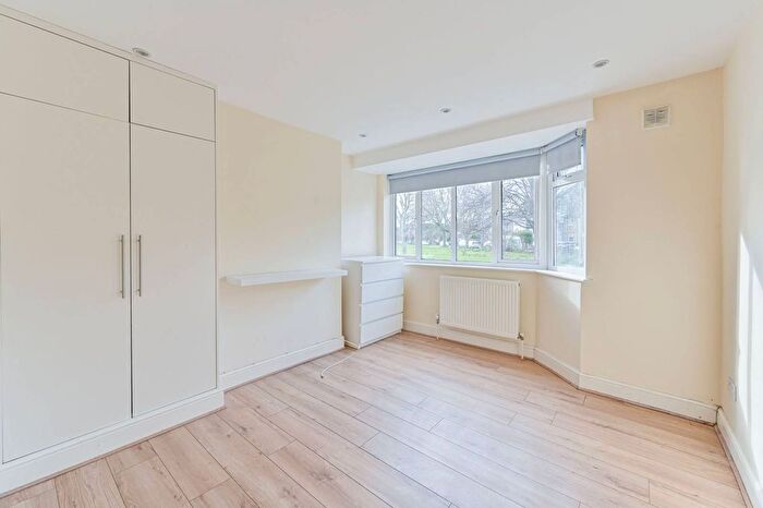 2 Bedroom Maisonette To Rent In Deer Park Gardens, Mitcham, CR4