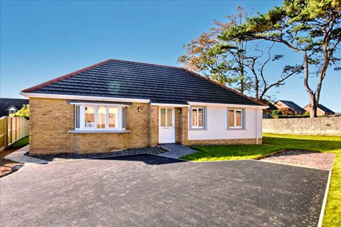 3 Bedroom Detached Bungalow For Sale In Hampshire Drive, Llanion Park, SA72