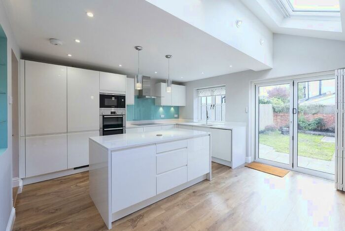 4 Bedroom Semi-Detached House To Rent In Wathen Road, Dorking, RH4