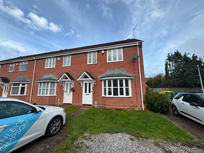 3 Bedroom End Of Terrace House To Rent In Springhead Gardens, Springhead Avenue, Hull, East Yorkshire, HU5