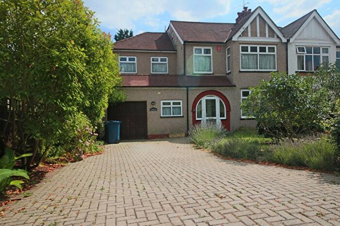 6 Bedroom Semi Detached House To Rent In Barrow Point Avenue, Pinner, HA5