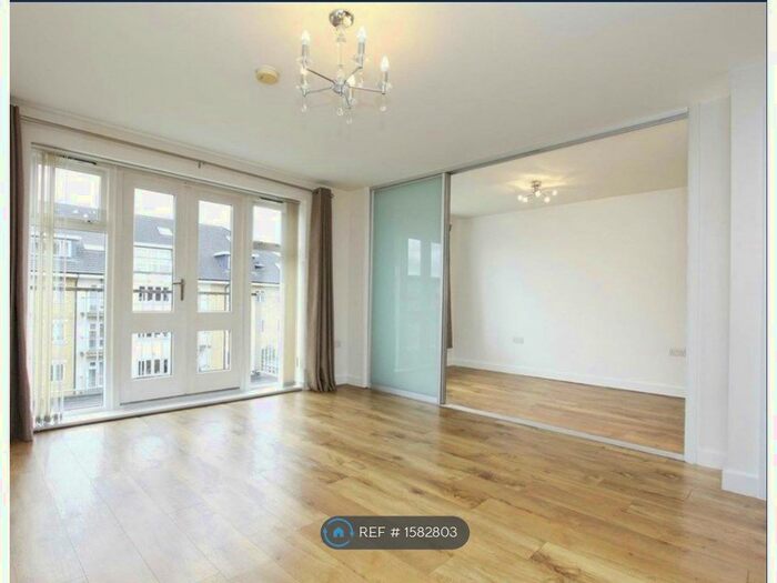 1 Bedroom Flat To Rent In Hurley House, West Drayton, UB7