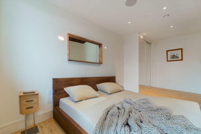 5 Bedroom Cottage To Rent In Main Street, HU7