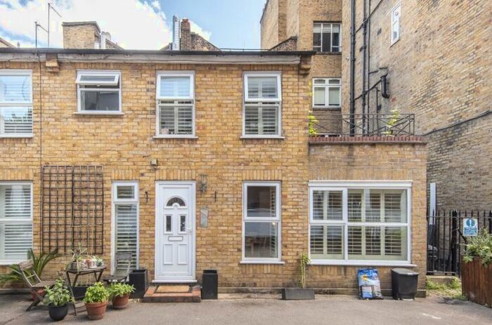 1 Bedroom Flat To Rent In Watson Mews, London, W1H