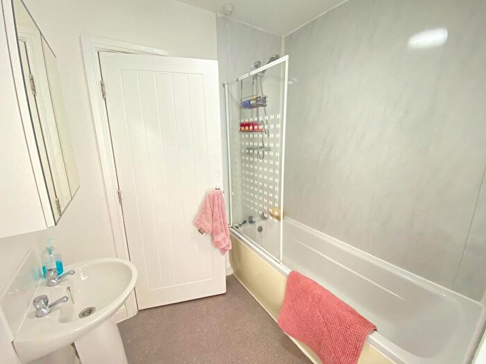 6 Bedroom Apartment To Rent In D Rutland Road, West Bridgford, Nottingham, NG2