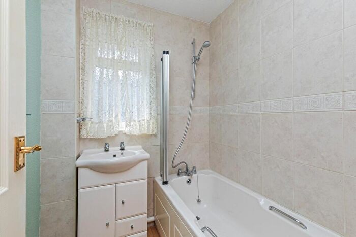 2 Bedroom Detached Bungalow For Sale In Lundy Close, Littlehampton, BN17