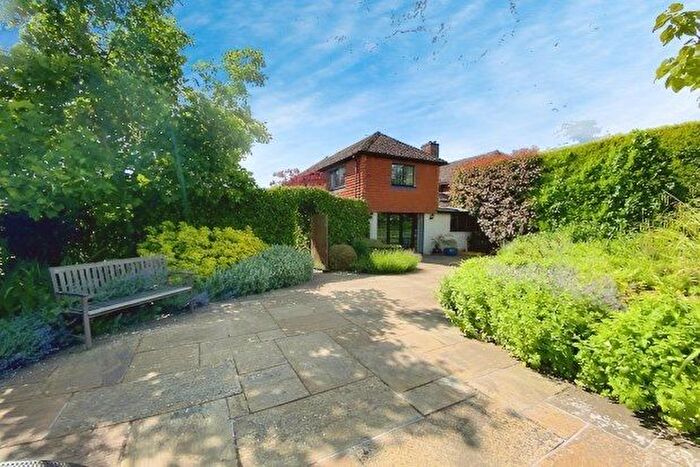 4 Bedroom Property To Rent In Hurtmore Road, Godalming, GU7