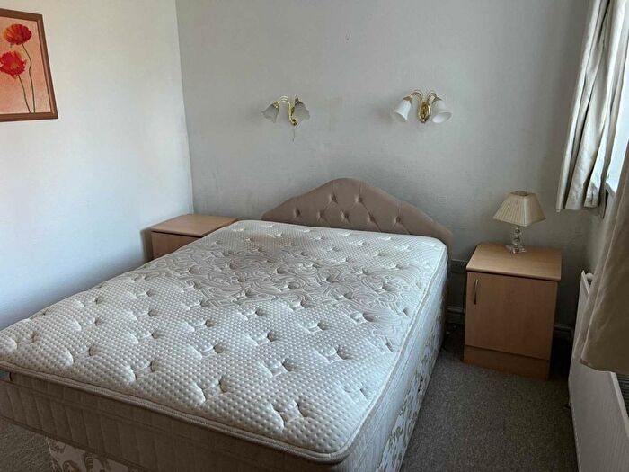 1 Bedroom Flat To Rent In Polygon, Eccles, M30