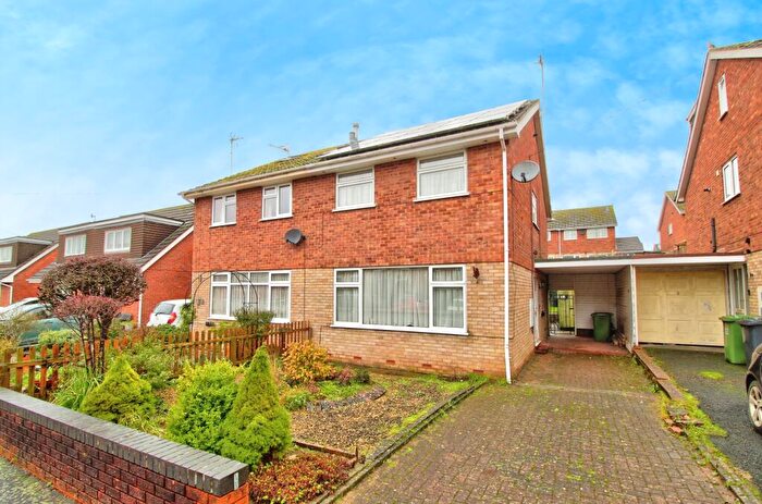 3 Bedroom Semi Detached House For Sale In Heath Field Road, Bewdley, DY12