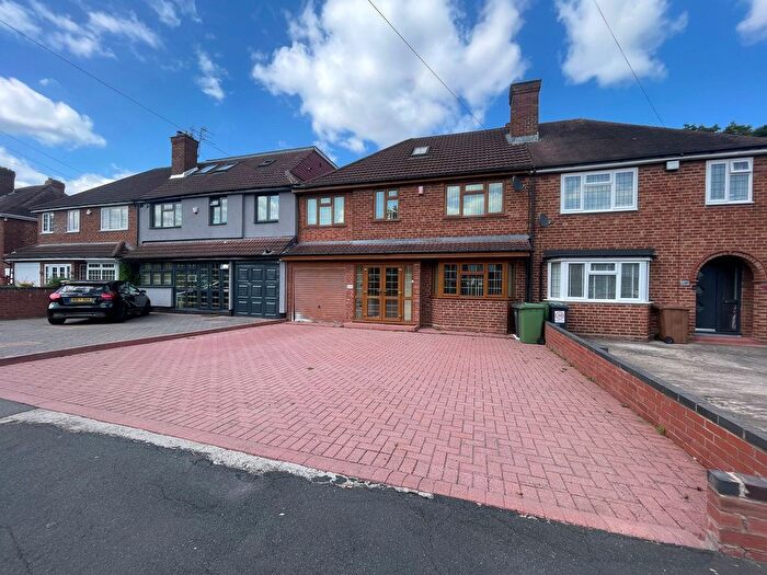 5 Bedroom Semi-Detached House For Sale In Castle Lane, Olton, Solihull, B92