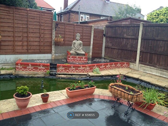 3 Bedroom Semi-Detached House To Rent In Southdown Crescent, Newbury Park, IG2