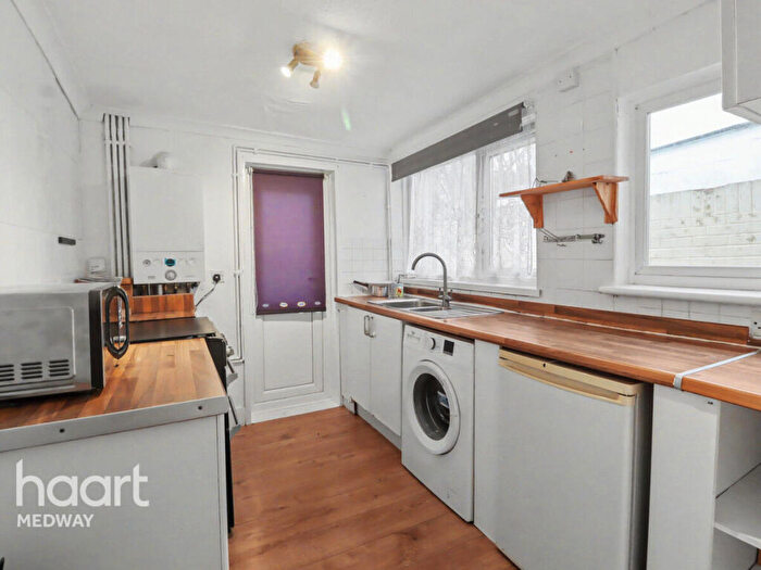 2 Bedroom Terraced House To Rent In Dale Street, Chatham, ME4