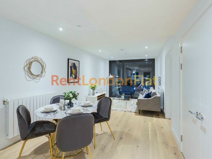 2 Bedroom Flat To Rent In Major Draper Street, Plumstead, London, &# Bed Flat, SE18