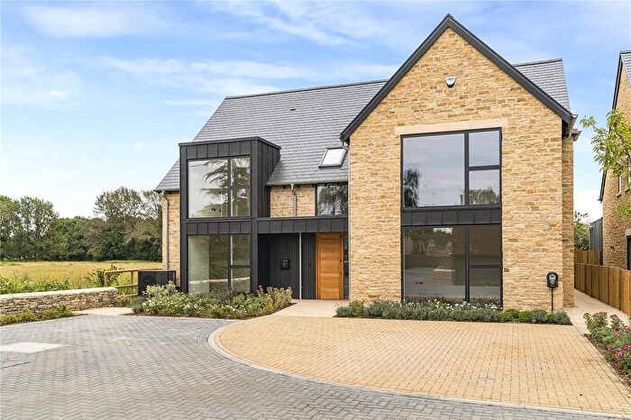 5 Bedroom Detached House For Sale In High Street, Standlake, Witney, Oxfordshire, OX29