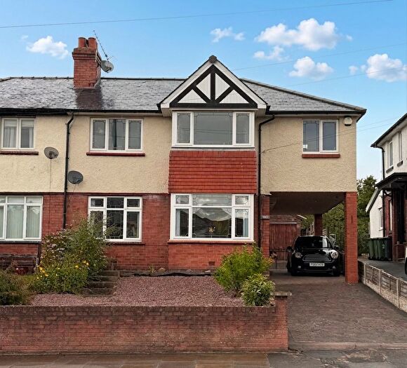 4 Bedroom Semi Detached House For Sale In Newtown Road, Carlisle, CA2