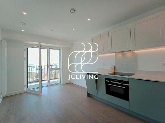 1 Bedroom Flat To Rent In Galleria House, London, E16