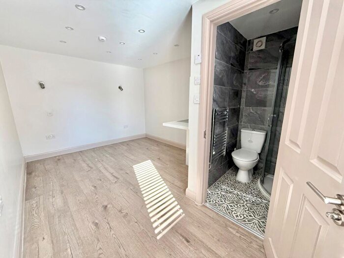 1 Bedroom Flat To Rent In Hitchin Street, Biggleswade, SG18