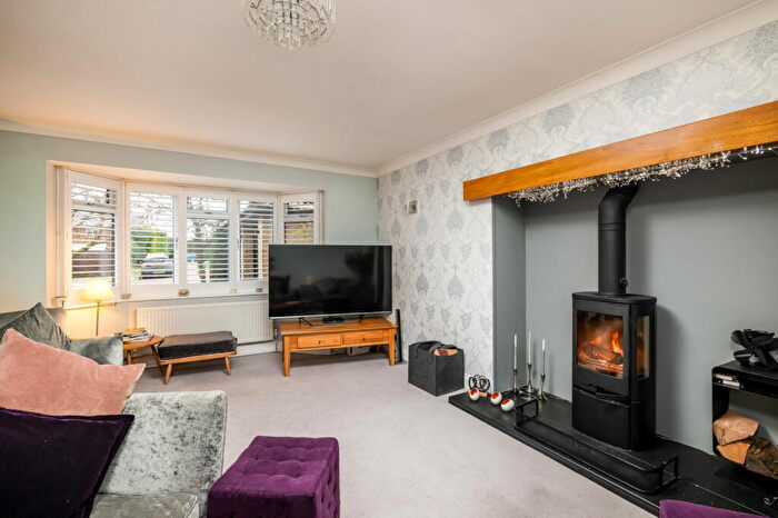 5 Bedroom Detached House For Sale In Croft Meadows, Cheddington, Buckinghamshire, LU7