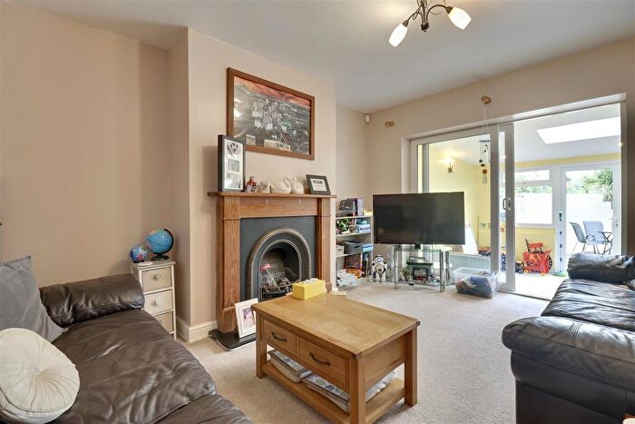 3 Bedroom Property For Sale In Pitreavie Road, Portsmouth, PO6