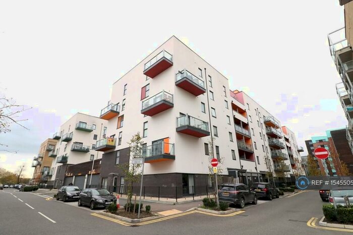 2 Bedroom Flat To Rent In Priory Court, Romford, RM7