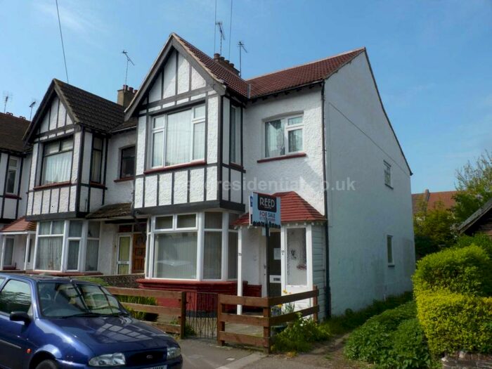 1 Bedroom Flat To Rent In Electric Avenue, Westcliff On Sea, SS0