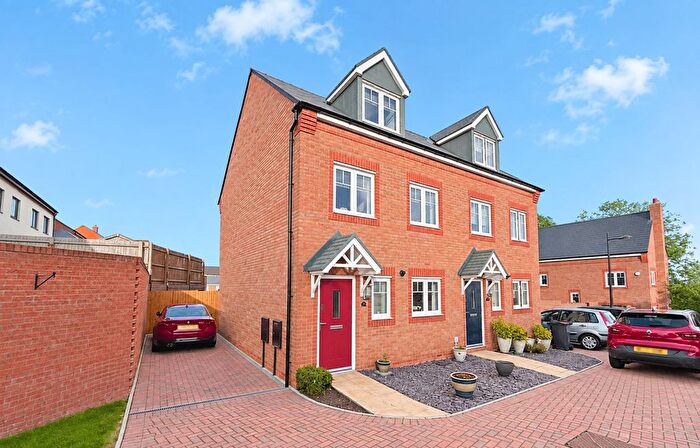 3 Bedroom Semi Detached House For Sale In New Meadow Road, Lightmoor Village, TF4