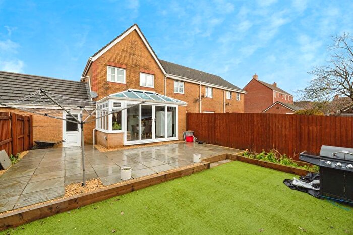 3 Bedroom End Of Terrace House For Sale In Erw Werdd, Birchgrove, Swansea, SA7