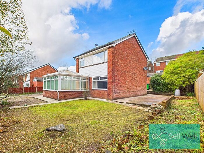 3 Bedroom Detached House For Sale In Chale Drive, Middleton, Manchester, M24