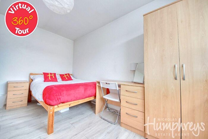 4 Bedroom Semi-Detached House To Rent In College Road, CT1